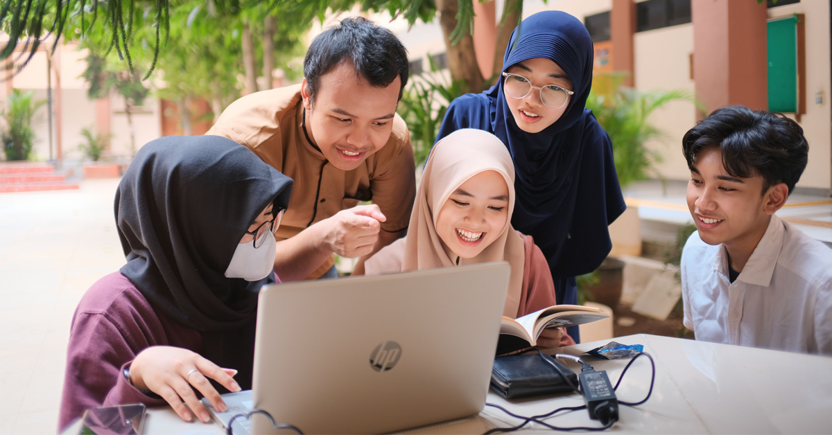 "Temukan pengalaman belajar yang inspiratif di Kampus UIN Jakarta dengan program studi berkualitas dan dosen yang berkompeten."