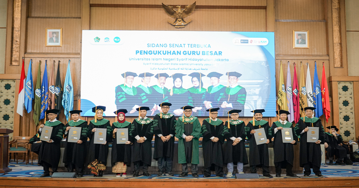Sebanyak Tujuh Guru Besar FSH Dilantik Bersama