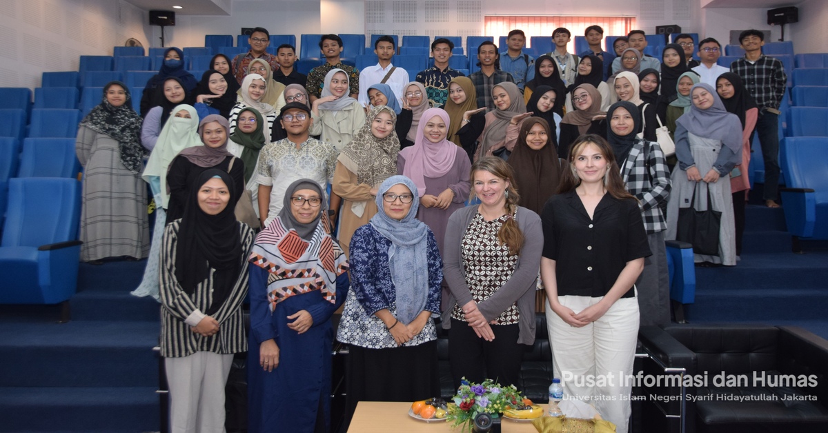 LP2M Bersama FAH Selenggarakan Diskusi Pengasuhan Anak dan Institusi di Indonesia pada Masa Kolonial
