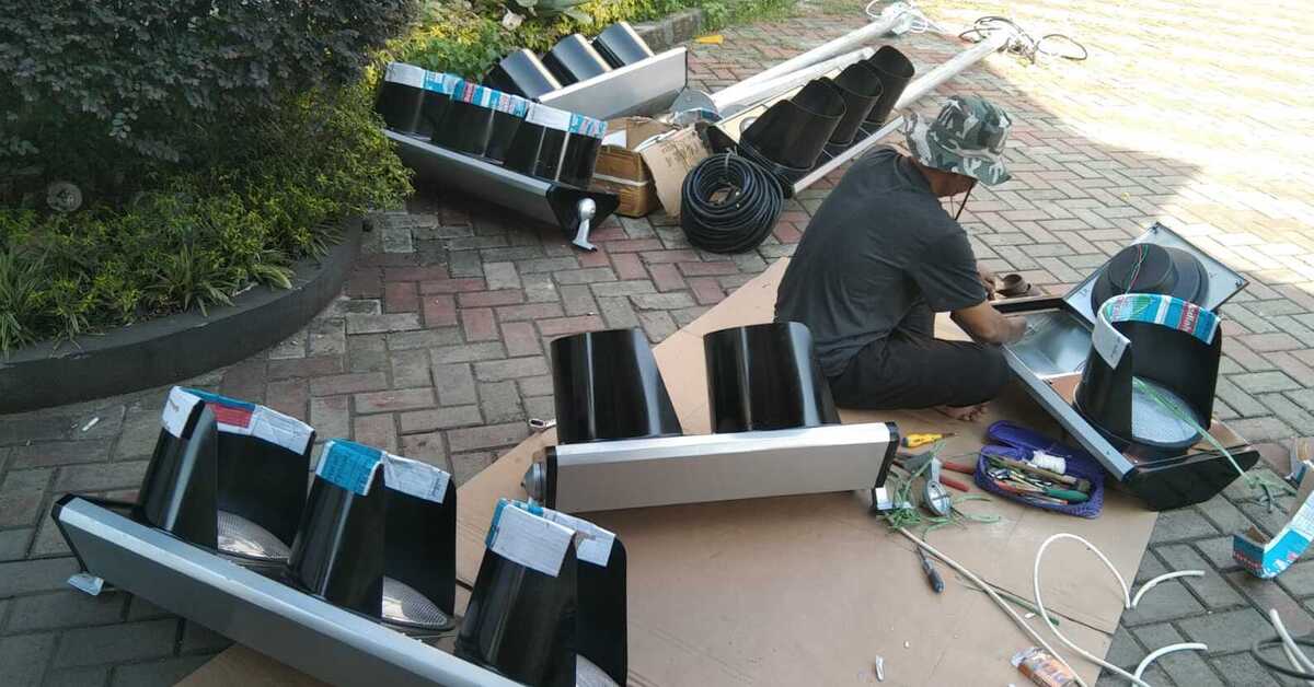 Tingkatkan Keamanan Penyeberangan Jalan Raya Kampus I, UIN Syarif Hidayatullah Jakarta Pasang Lampu Pelican 