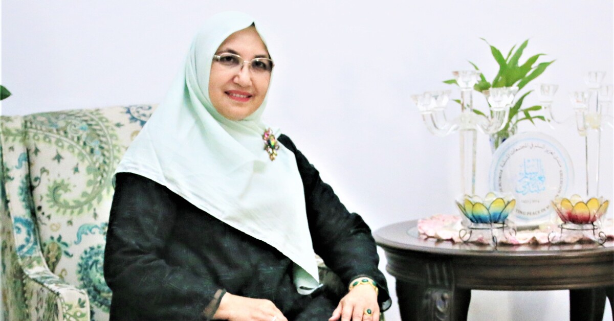 Selamat! Prof. Dr. Hj. Amany Lubis Terima Penghargaan Fatima al-Fihriya Forum Azzahra for Moroccan Women