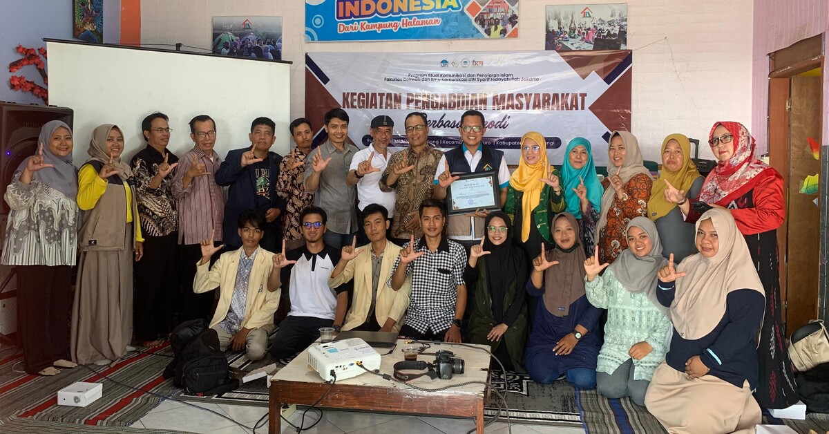 Tingkatkan Literasi, Dosen UIN Jakarta Lakukan Pengabdian Masyarakat di Banyuwangi