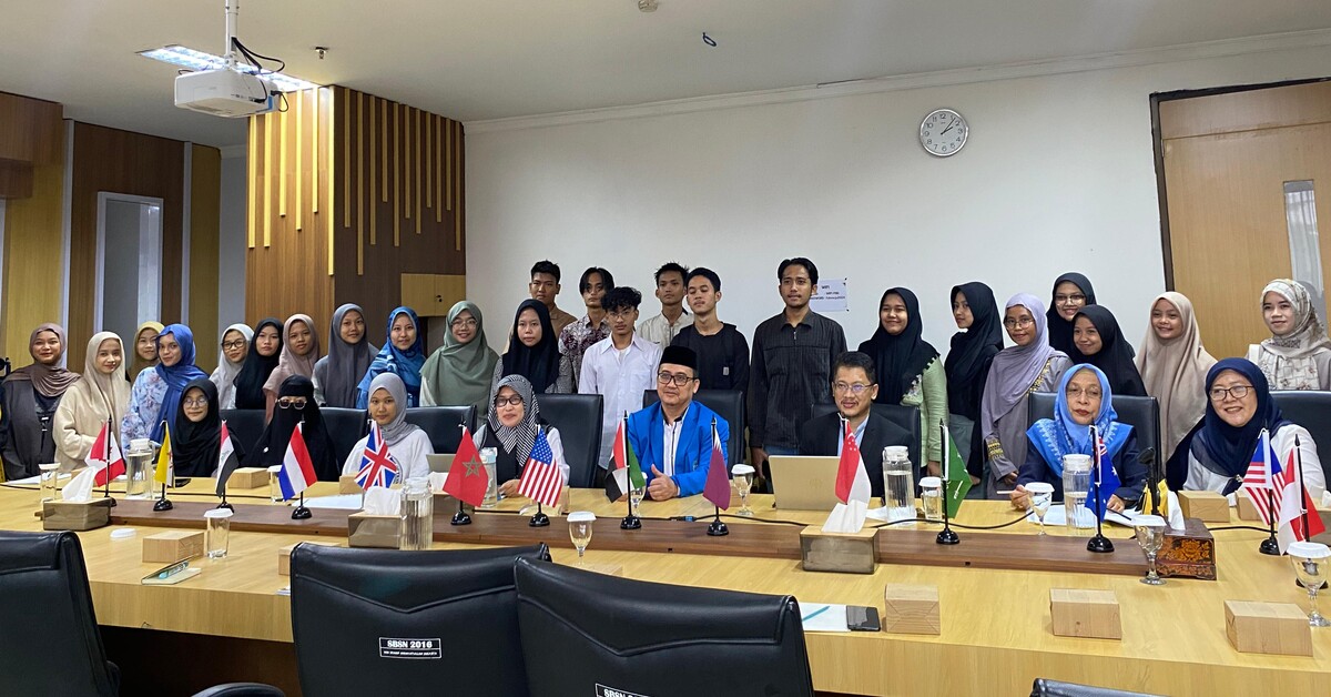FAH Gelar FGD dan Kuliah Tamu Internasional tentang Penerjemahan dan Kamus: Riset Linguistik, Penerjemahan, dan Sastra Arab